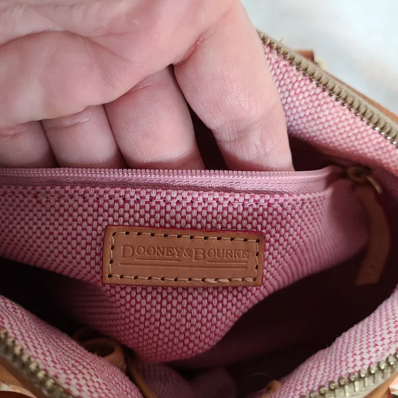 Dooney & Bourke spell out small domed satchel crossbody purse handbag - Picture 9 of 12